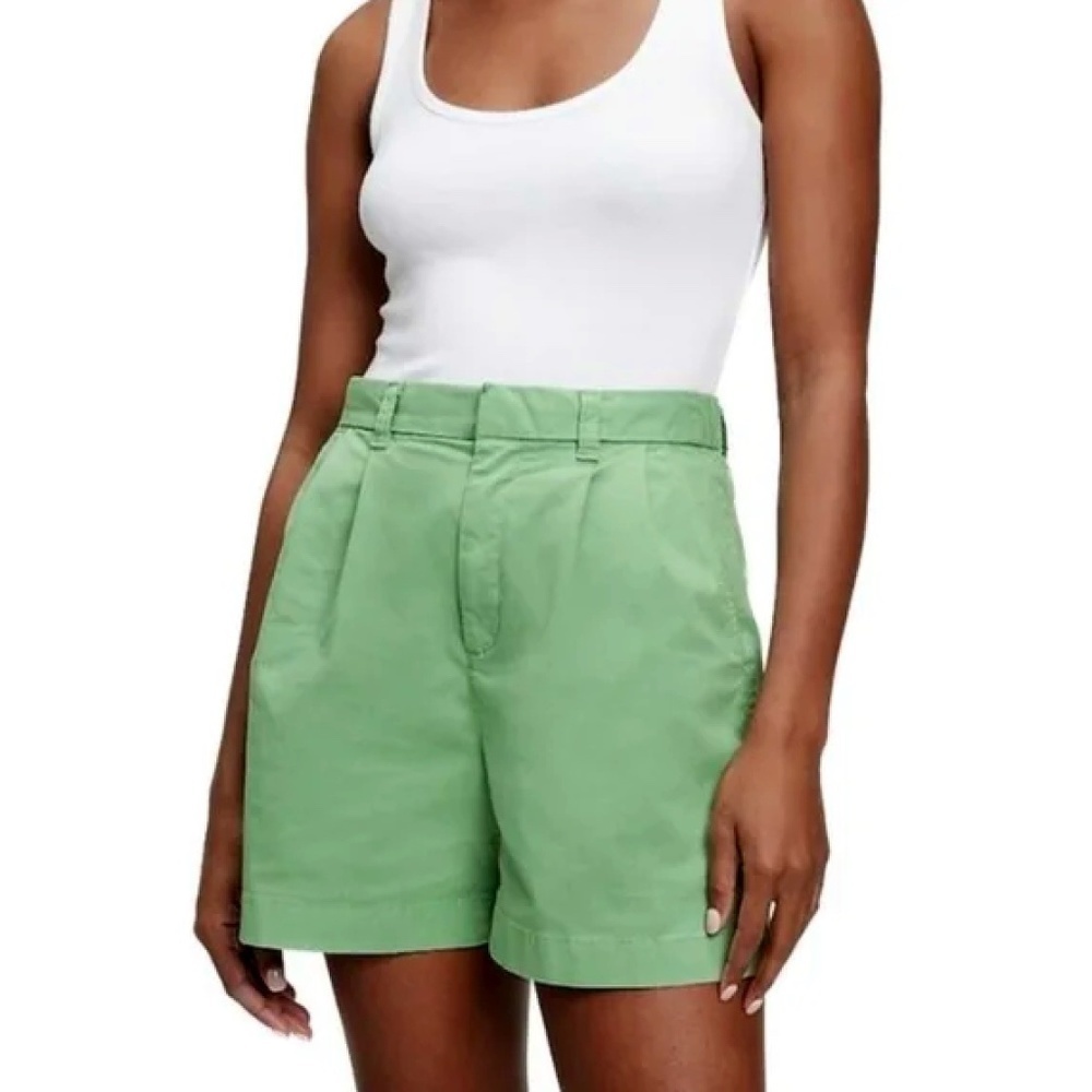 NWT Gap High Rise Pleated Khaki Washwell Shorts Green Size 4